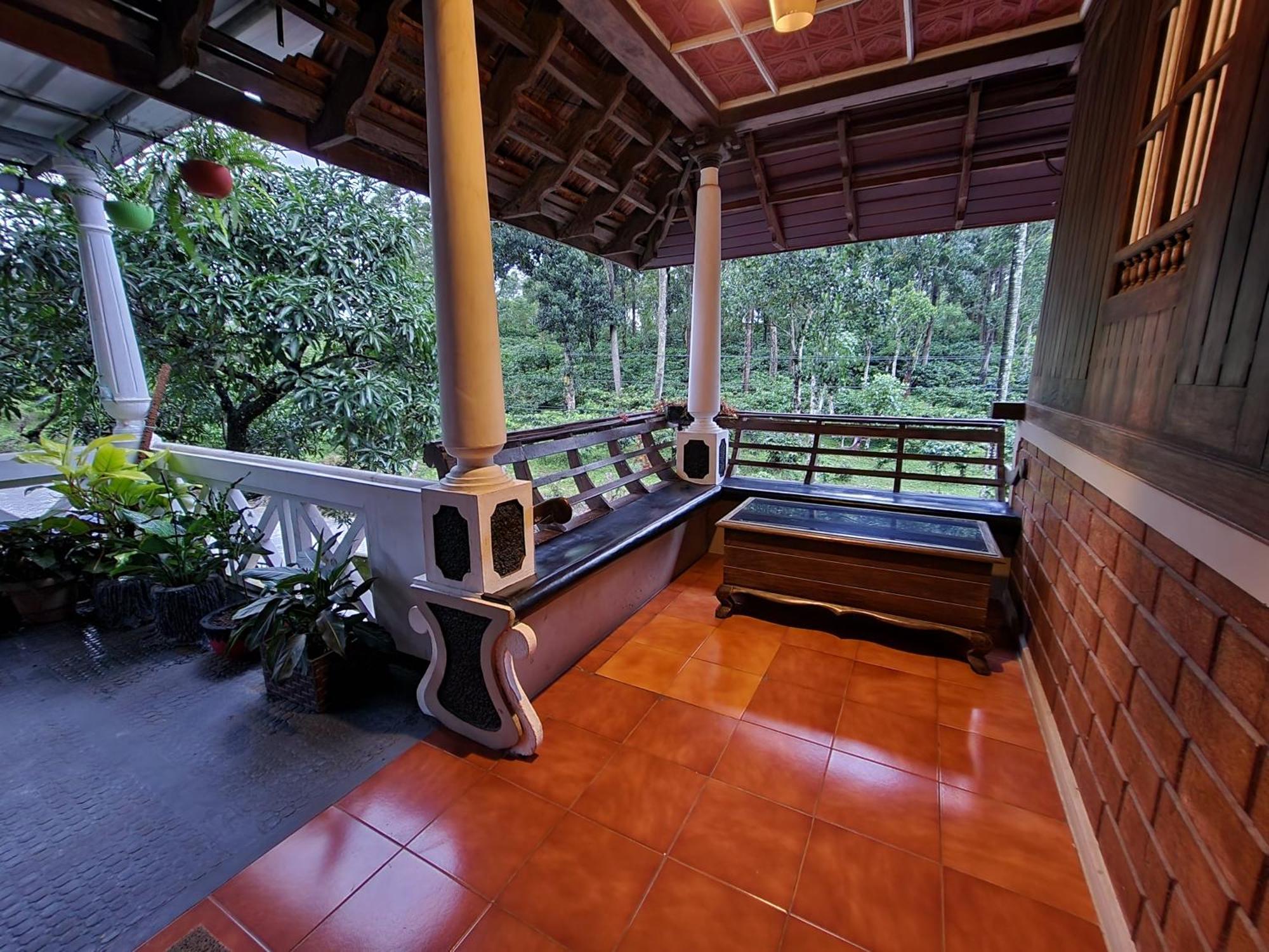 Kairali Palace Home Stay Thekkady Exterior foto