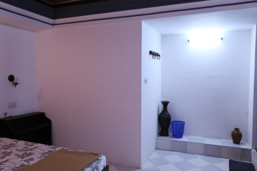 Kairali Palace Home Stay Thekkady Zimmer foto