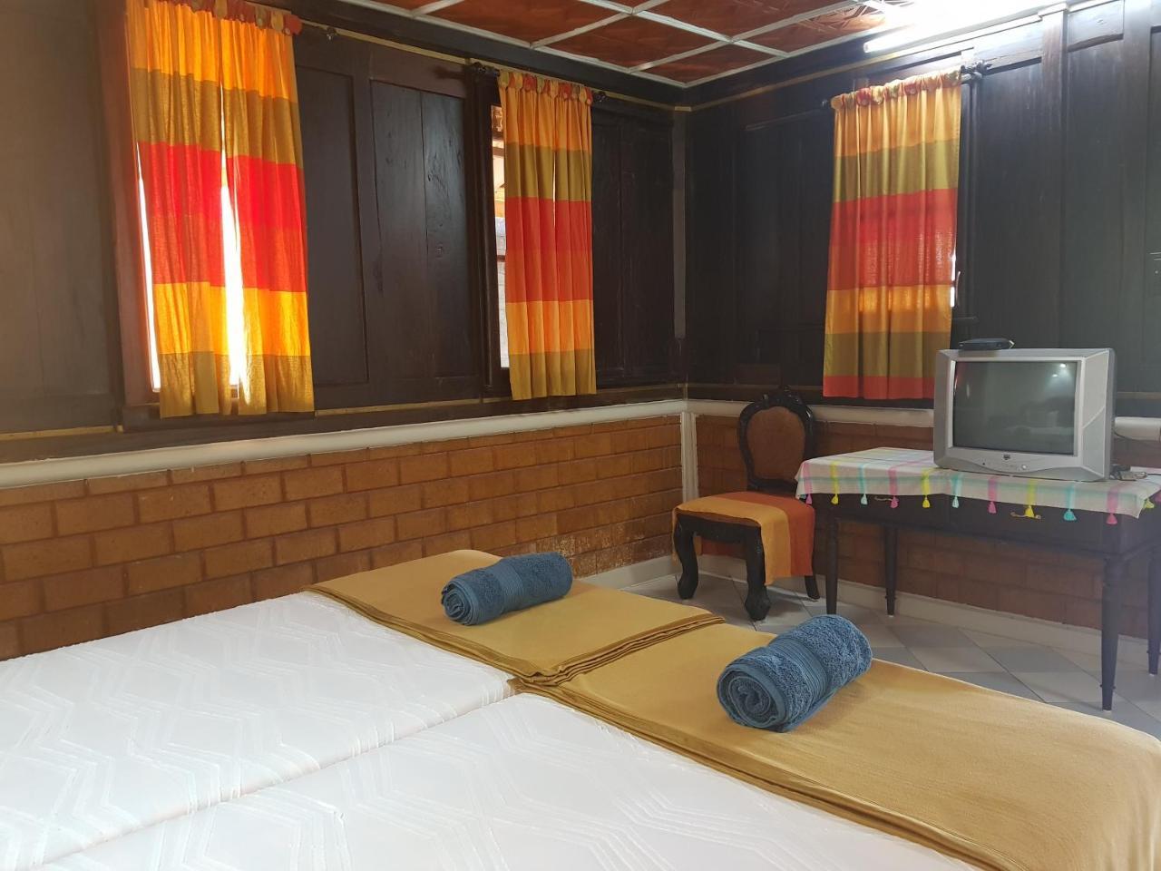 Kairali Palace Home Stay Thekkady Exterior foto